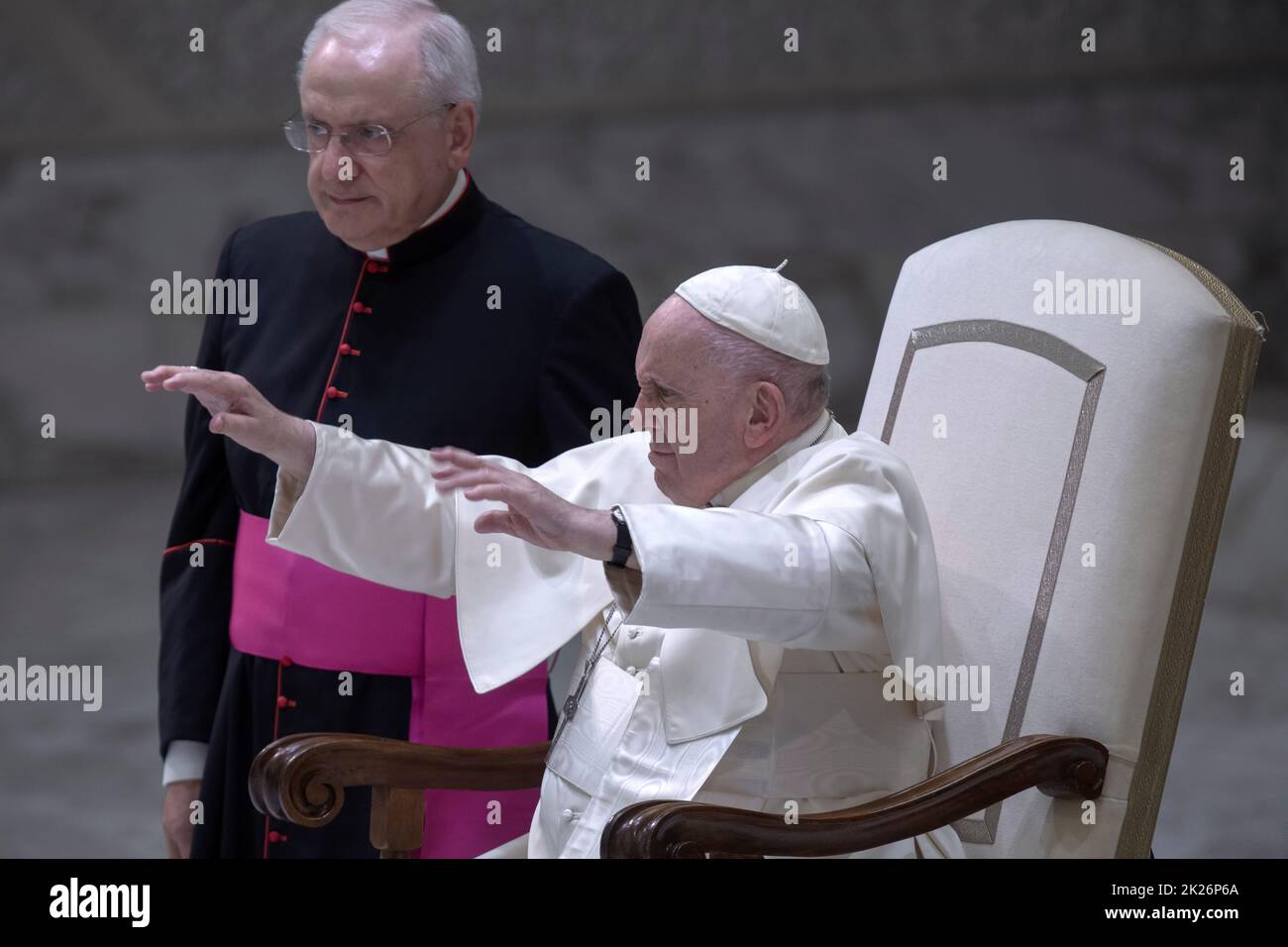Vatican City, Vatican, 22 September 2022. Pope Francis during a audience to the participants of the Deloitte Global meeting in the Paul VI Hall. Credit: Maria Grazia Picciarella/Alamy Live News Stock Photo