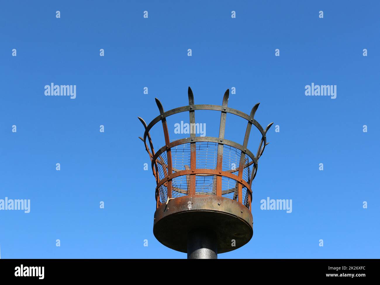 Metal mesh basket hires stock photography and images Alamy