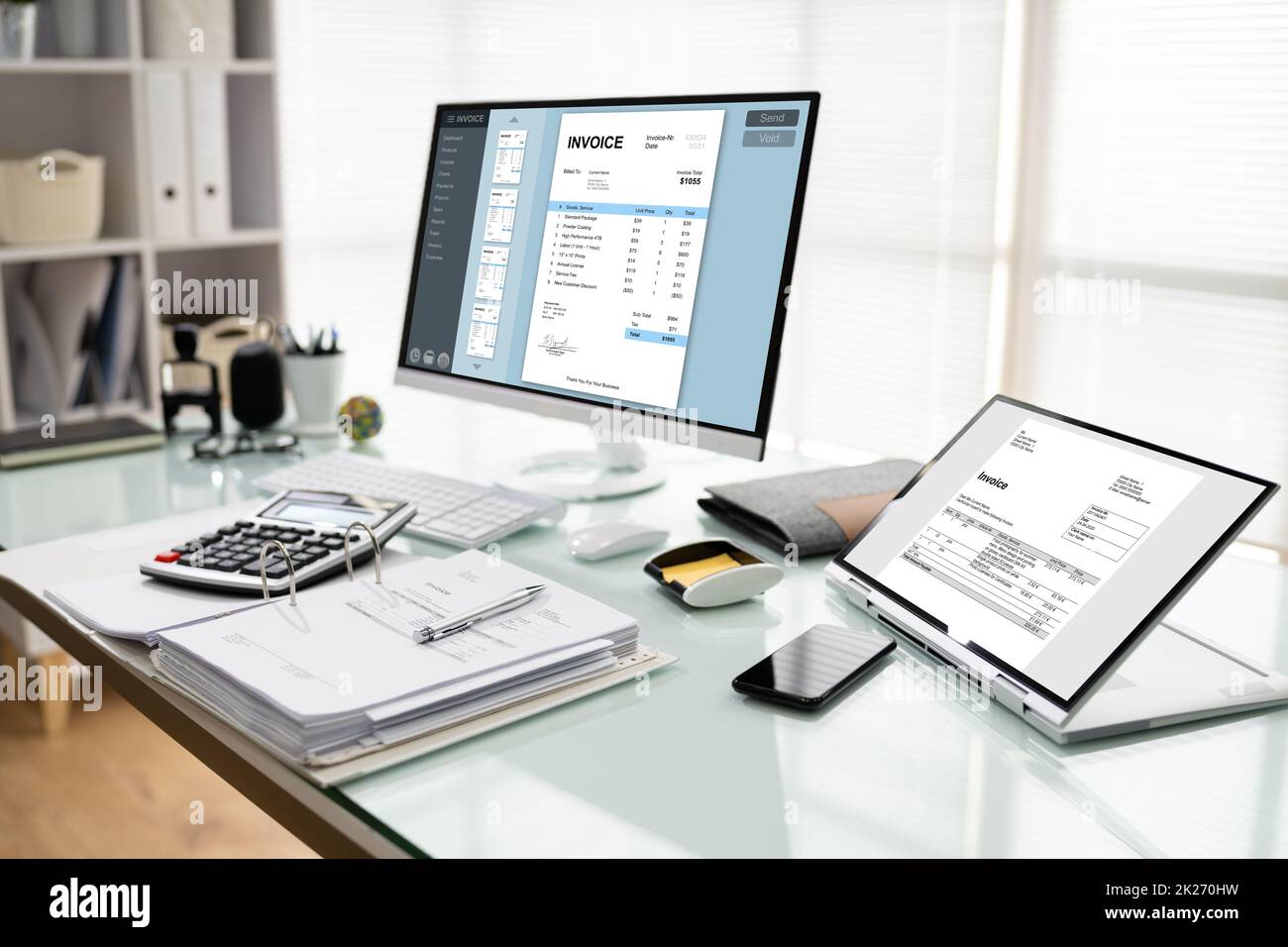 Online Digital E Invoice Stock Photo