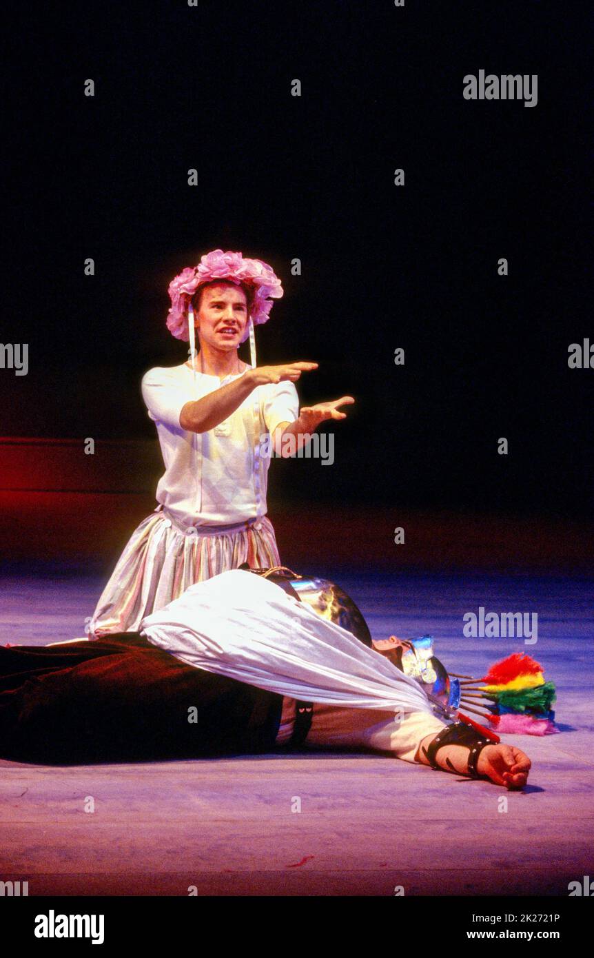 (top) Daniel Evans (Francis Flute / Thisby), (lying on stage) Desmond Barrit (Bottom / Pyramus) in A MIDSUMMER NIGHT'S DREAM by Shakespeare Royal Shakespeare Company (RSC), Royal Shakespeare Theatre, Stratford-upon-Avon, England  03/08/1994 music: Ilona Sekacz  design: Anthony Ward  lighting: Chris Parry  movement: Sue Lefton  director: Adrian Noble Stock Photo