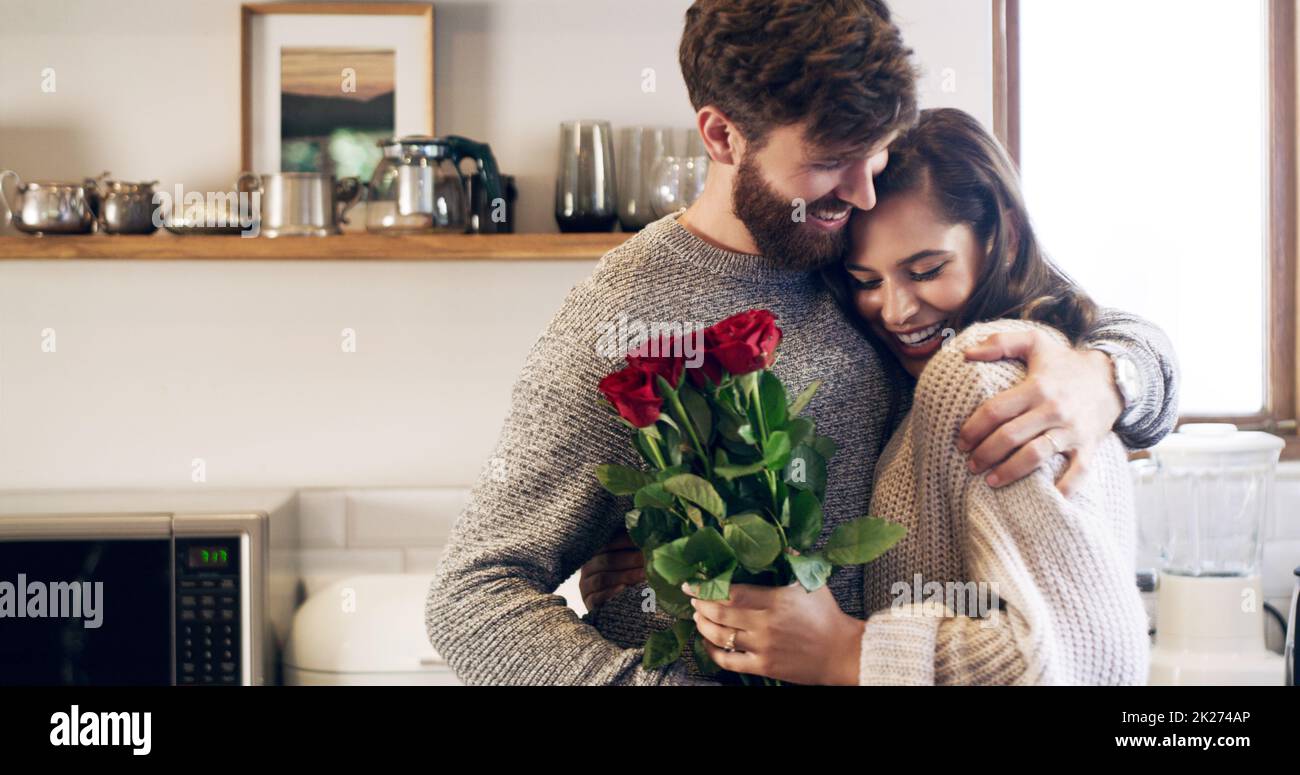 Man give woman flowers hires stock photography and images Alamy