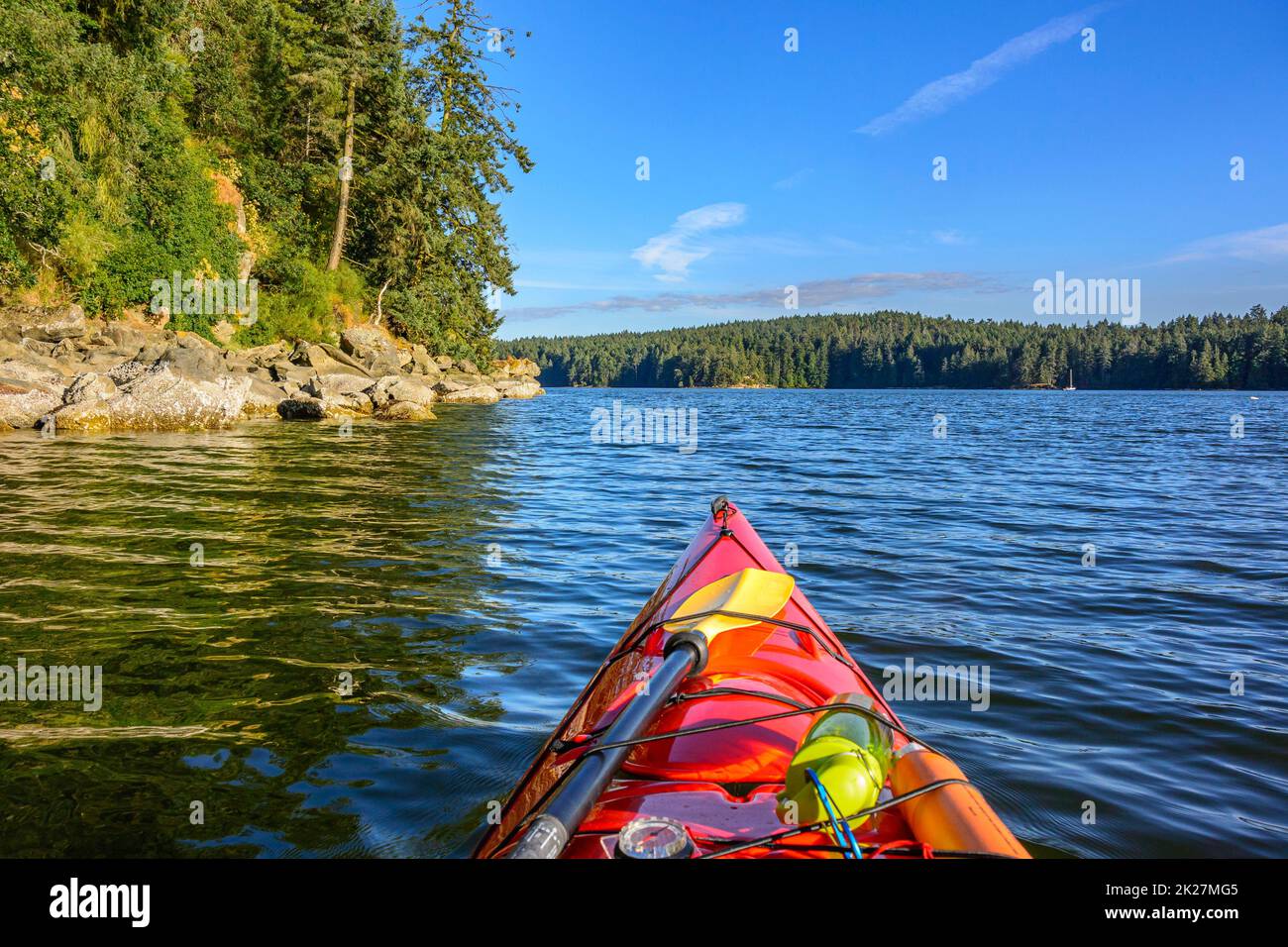 Kayaking in Degnen Bay, Gabriola Island Stock Photo Alamy