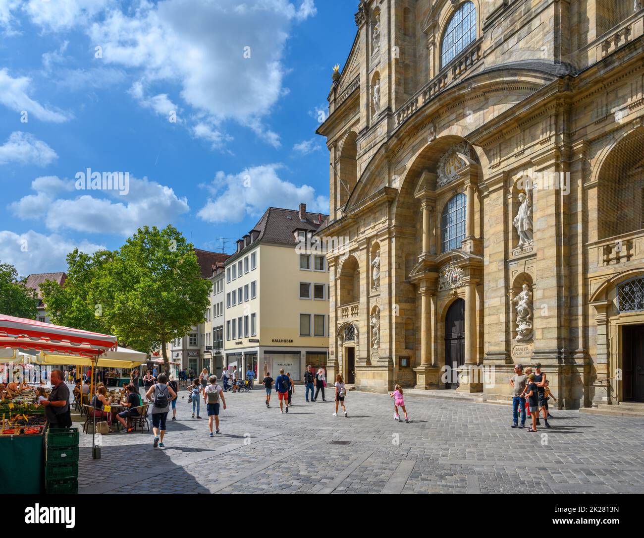 Grüner Markt looking towards St Martin's Church, Bamberg, Bavaria, Germany Stock Photo