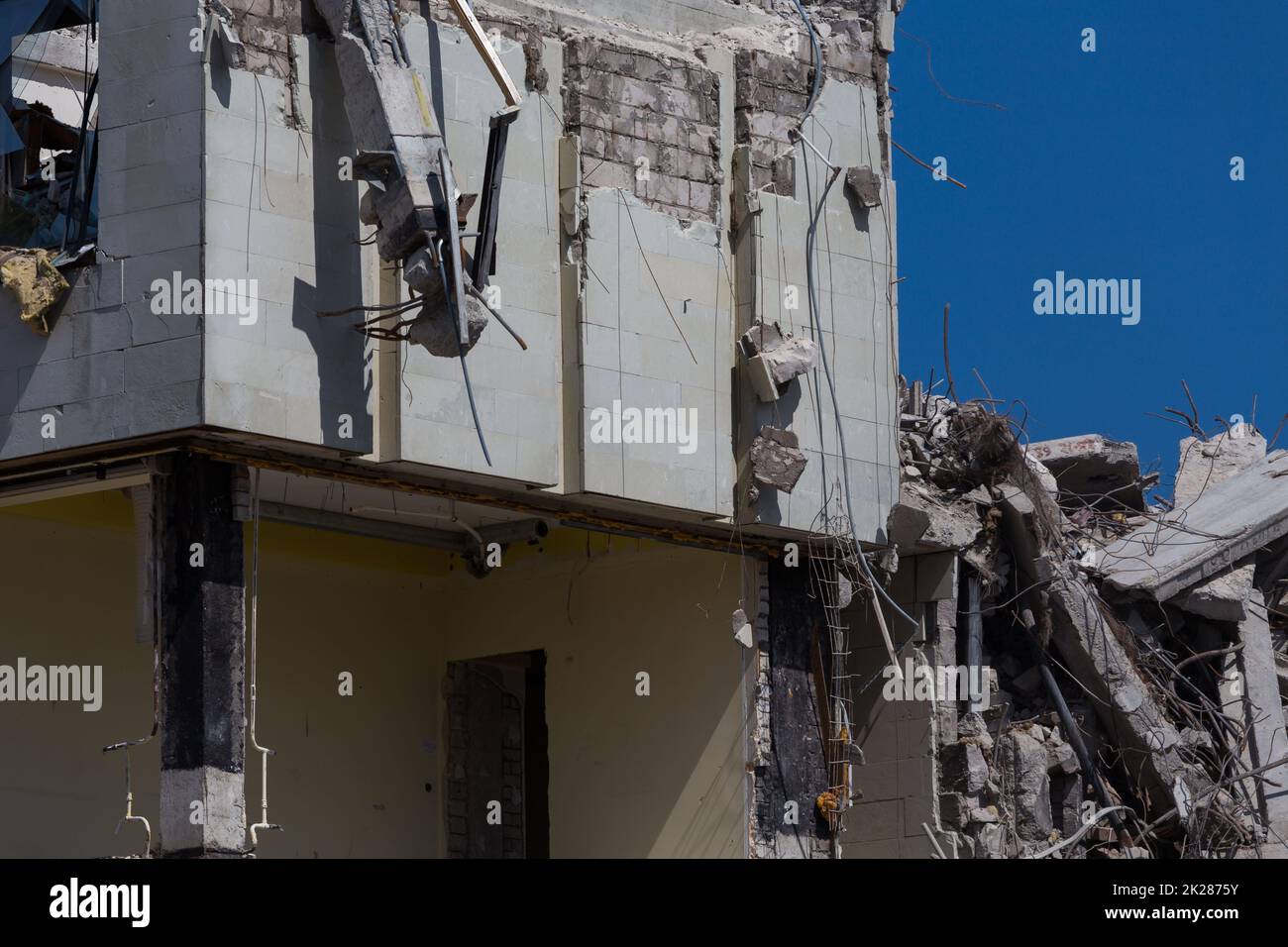 Demolished house before reconstruction Stock Photo Alamy