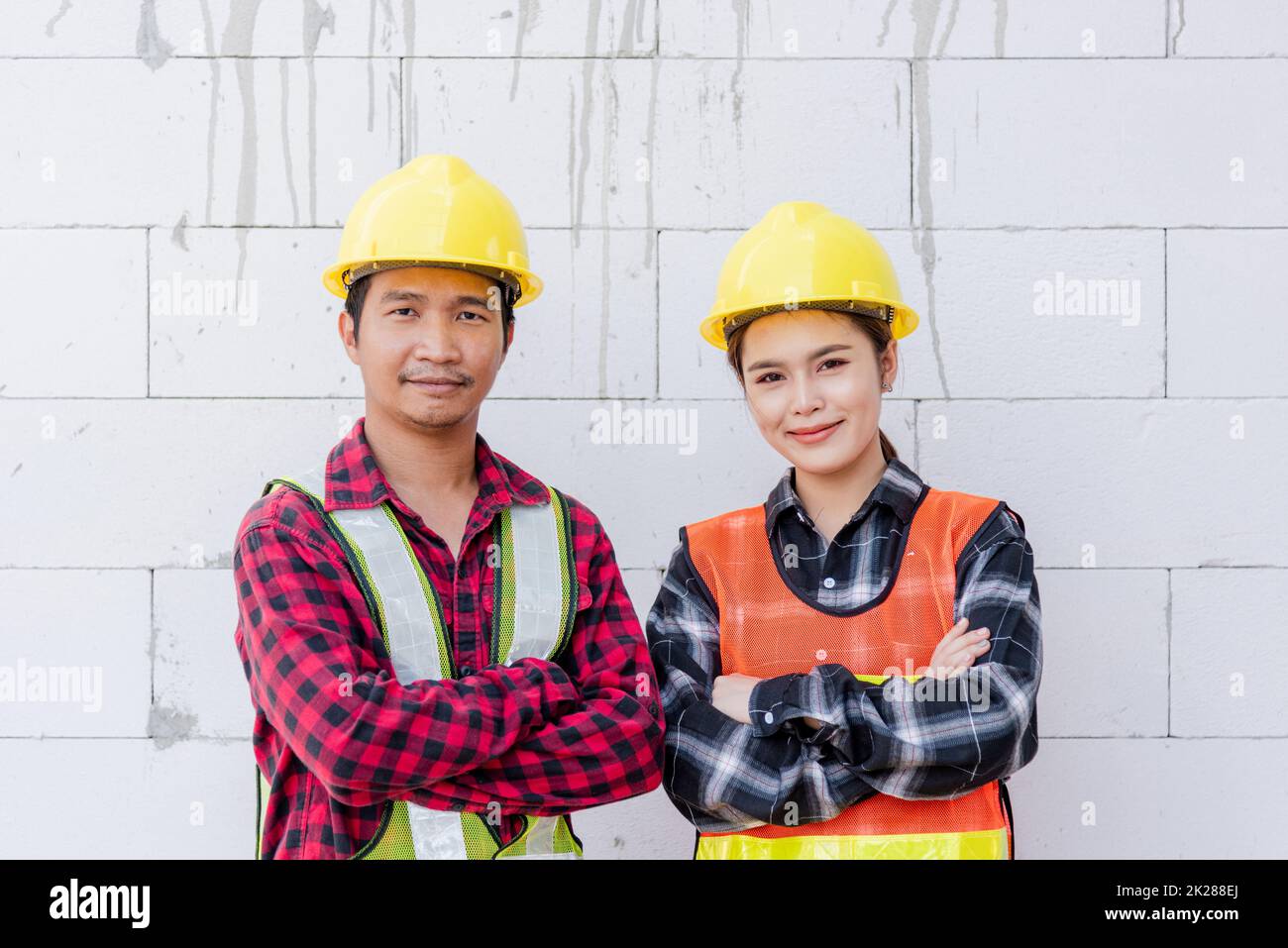 Construction woman helmet hires stock photography and images Alamy