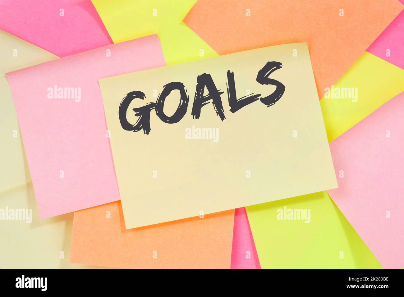 Goal goals to success aspirations and growth business concept note