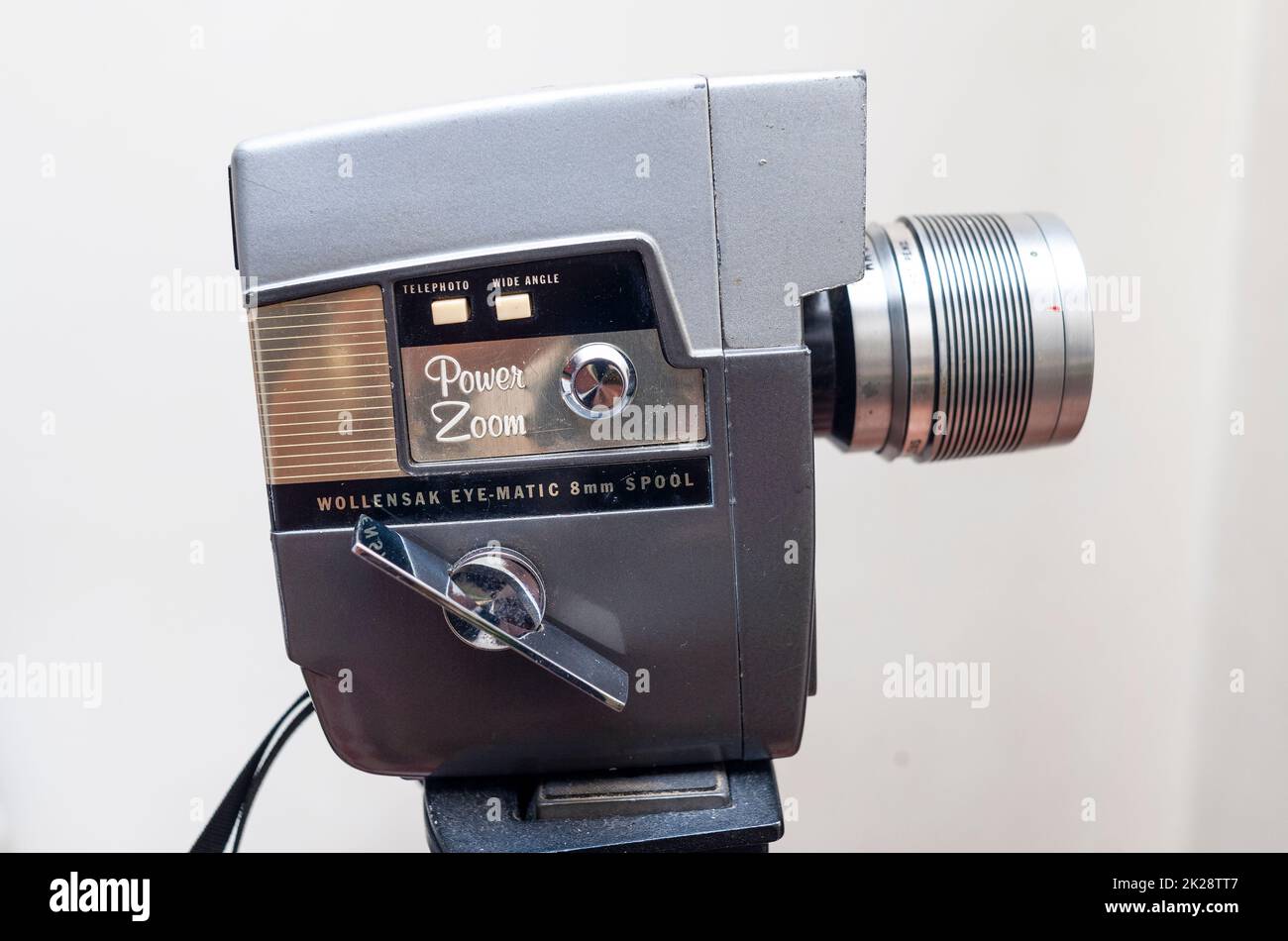 Wollensak “Power Zoom” 8mm movie camera circa 1960 in New York on Sunday, September 11, 2022. (© Richard B. Levine) Stock Photo