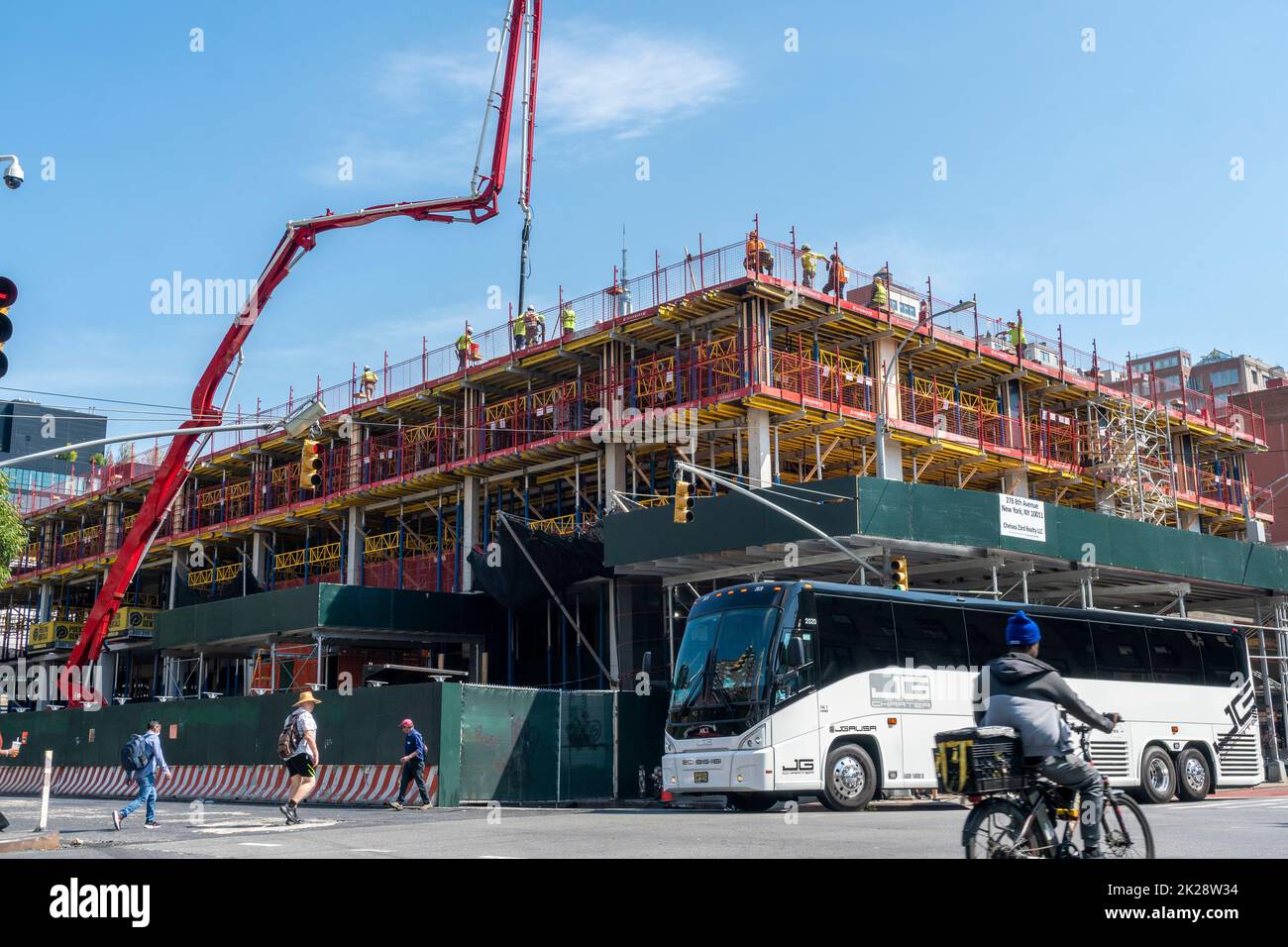 Concrete pumping at the construction of senior affordable housing, replacing the John Q. Aymar building, in Chelsea in New York on Monday, September 19, 2022. (© Richard B. Levine) Stock Photo