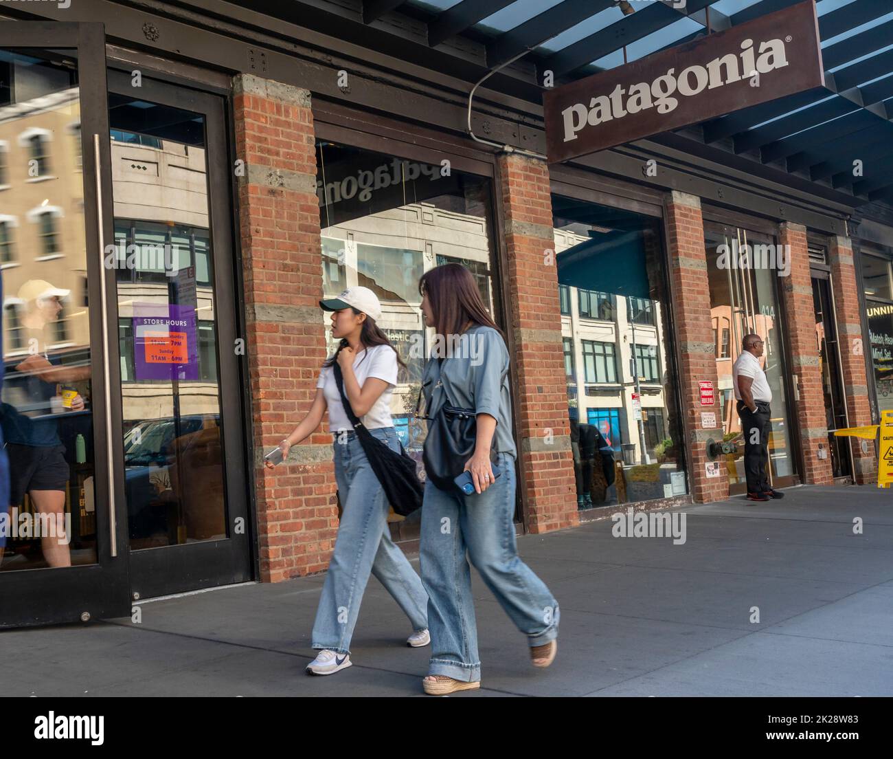 The Patagonia store in the Meatpacking District in New York on Thursday, September 15, 2022.  The founder of the company, Yvon Chouinard, is giving the company away to a trust to ensure that profits will go to fight the climate crisis. (© Richard B. Levine) Stock Photo