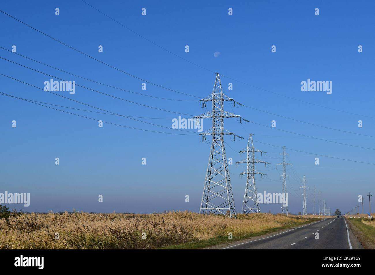 Support of electricity cables along the road Stock Photo Alamy