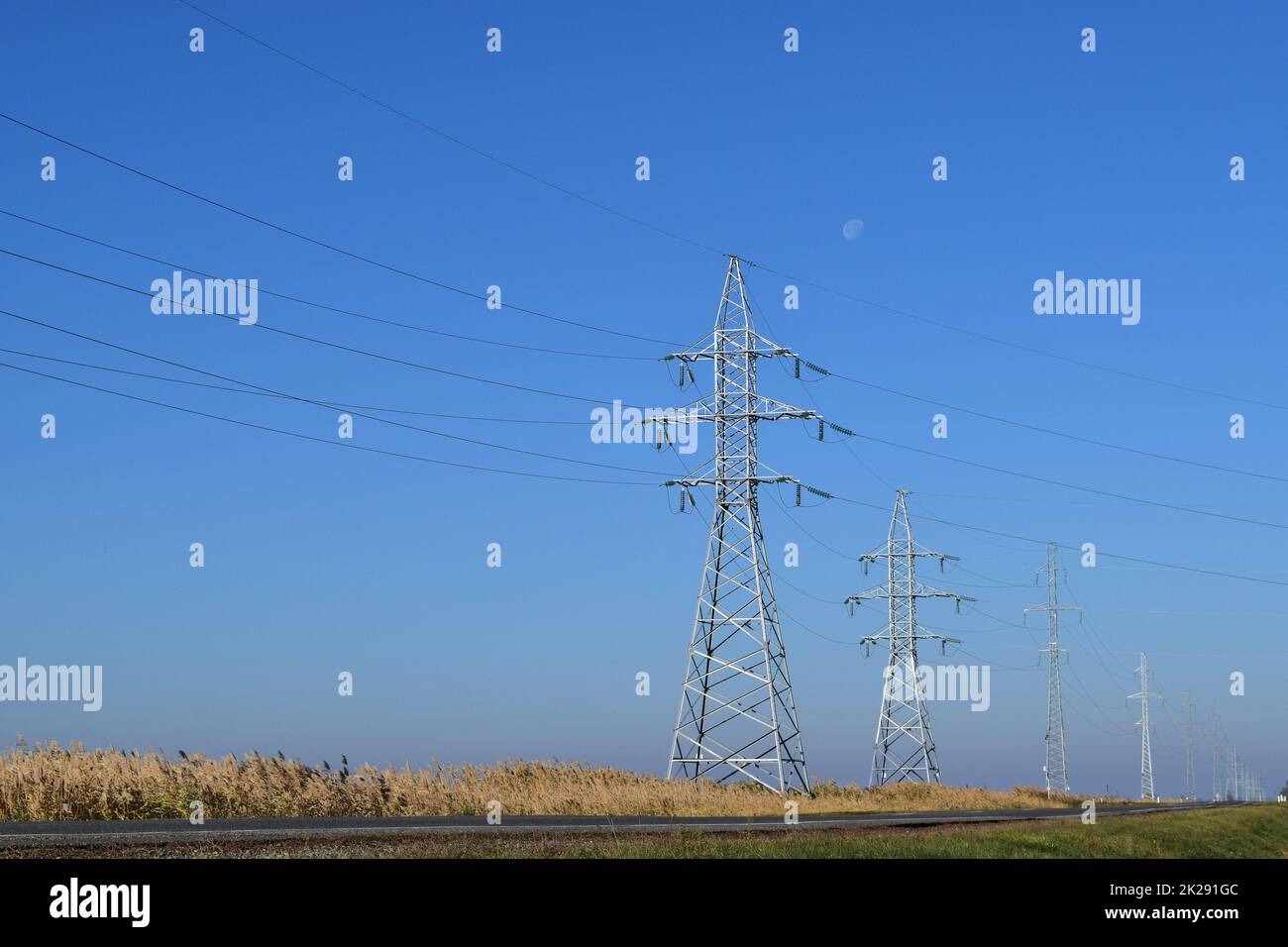 Support of electricity cables along the road Stock Photo Alamy