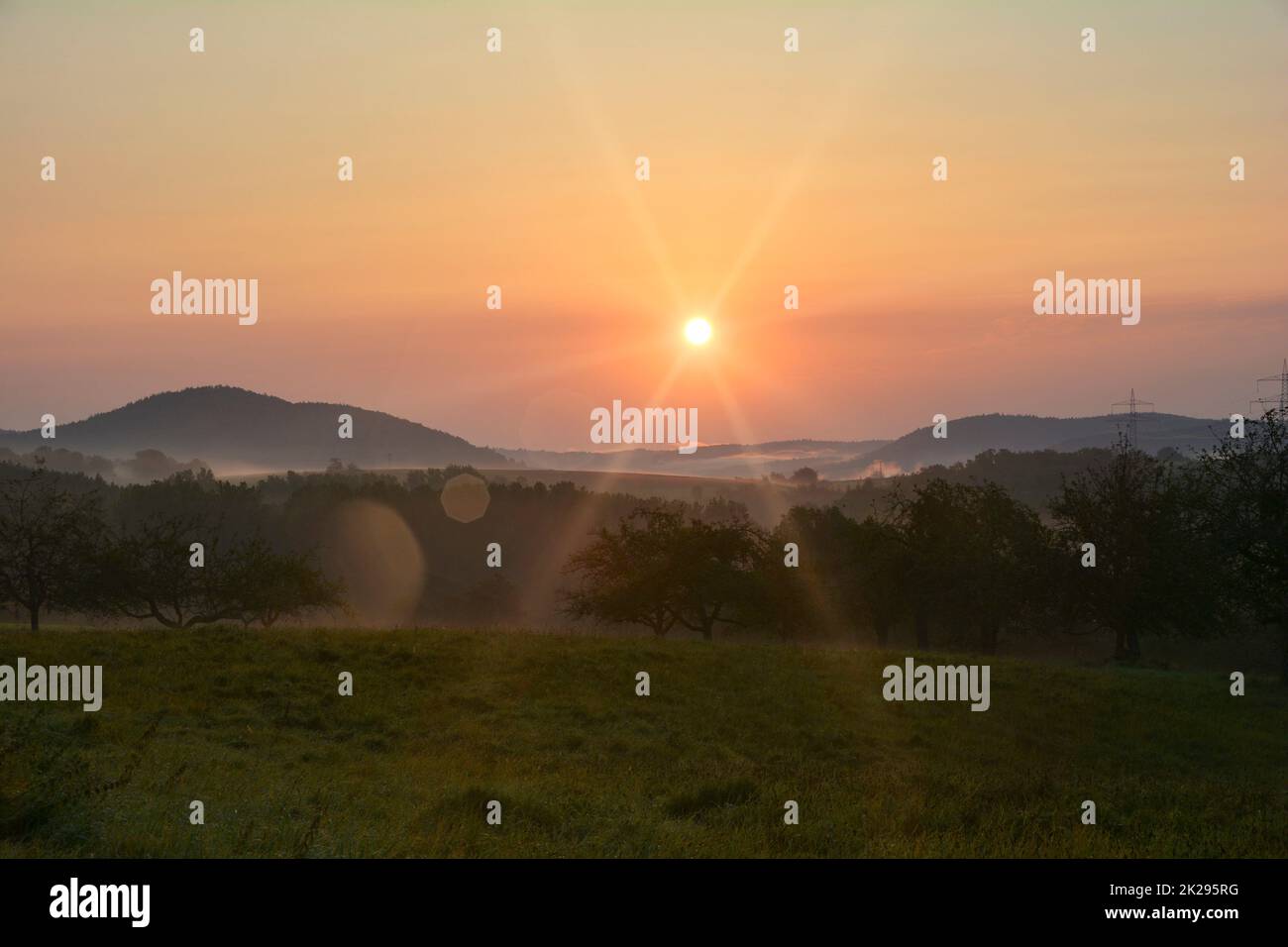 Hilly sunrise hi-res stock photography and images - Alamy