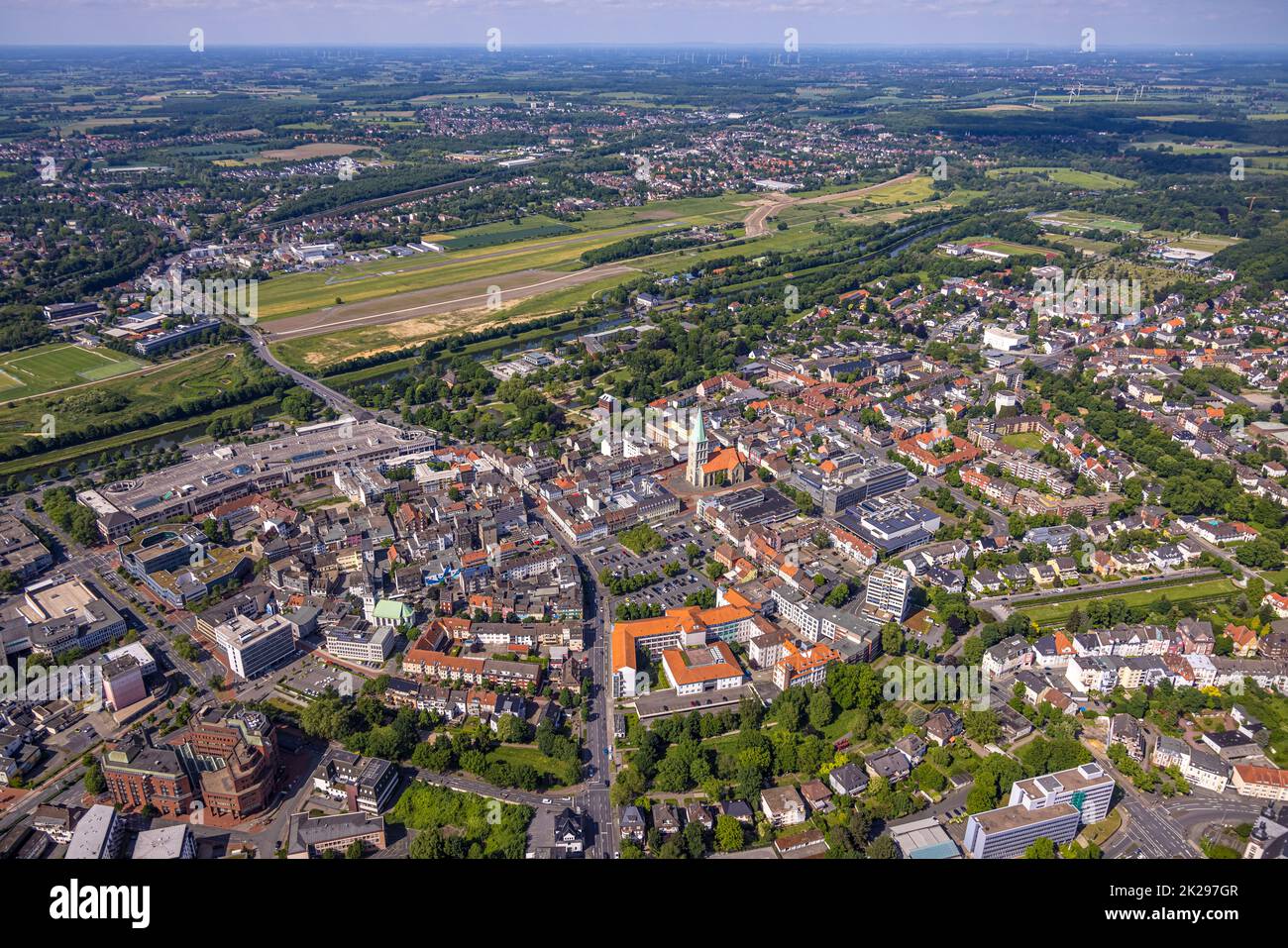 Aerial view, water sports center at Adenauerallee as well as visual axis with Nordringpark and evang. Pauluskirche, Allee-Center, Mitte, Hamm, Ruhrgeb Stock Photo