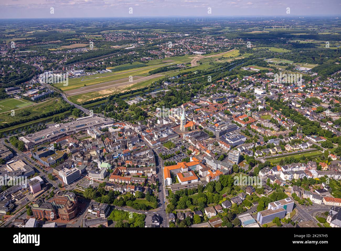 Aerial view, water sports center at Adenauerallee as well as visual axis with Nordringpark and evang. Pauluskirche, Allee-Center, Mitte, Hamm, Ruhrgeb Stock Photo
