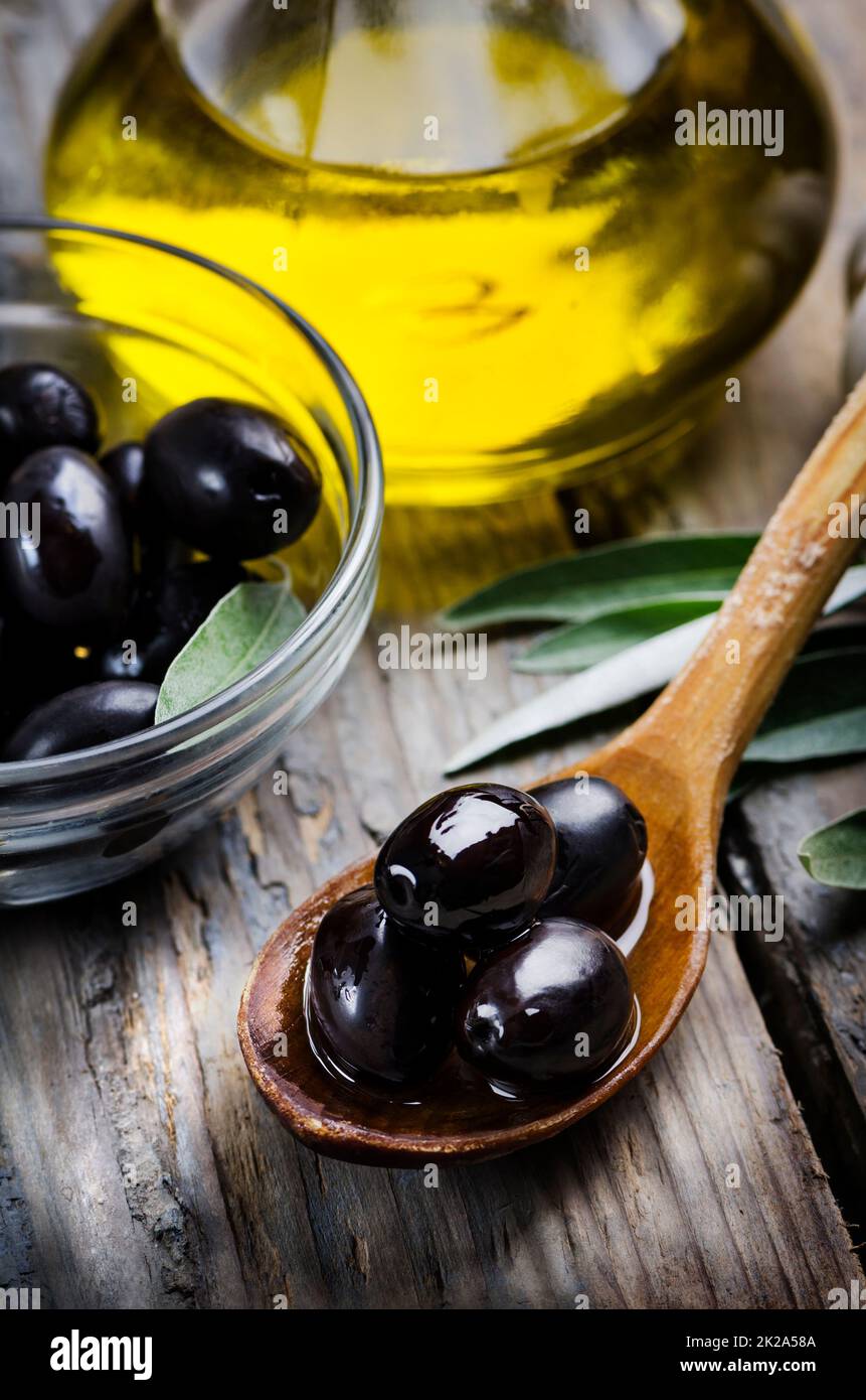 Olive oil olives hi-res stock photography and images - Alamy