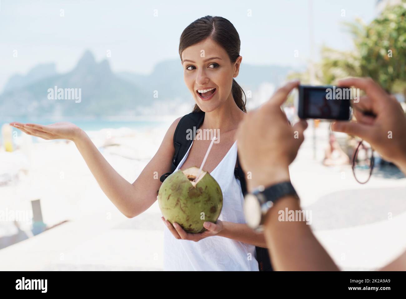 Hawaiian woman coconut hi-res stock photography and images - Page 2 - Alamy