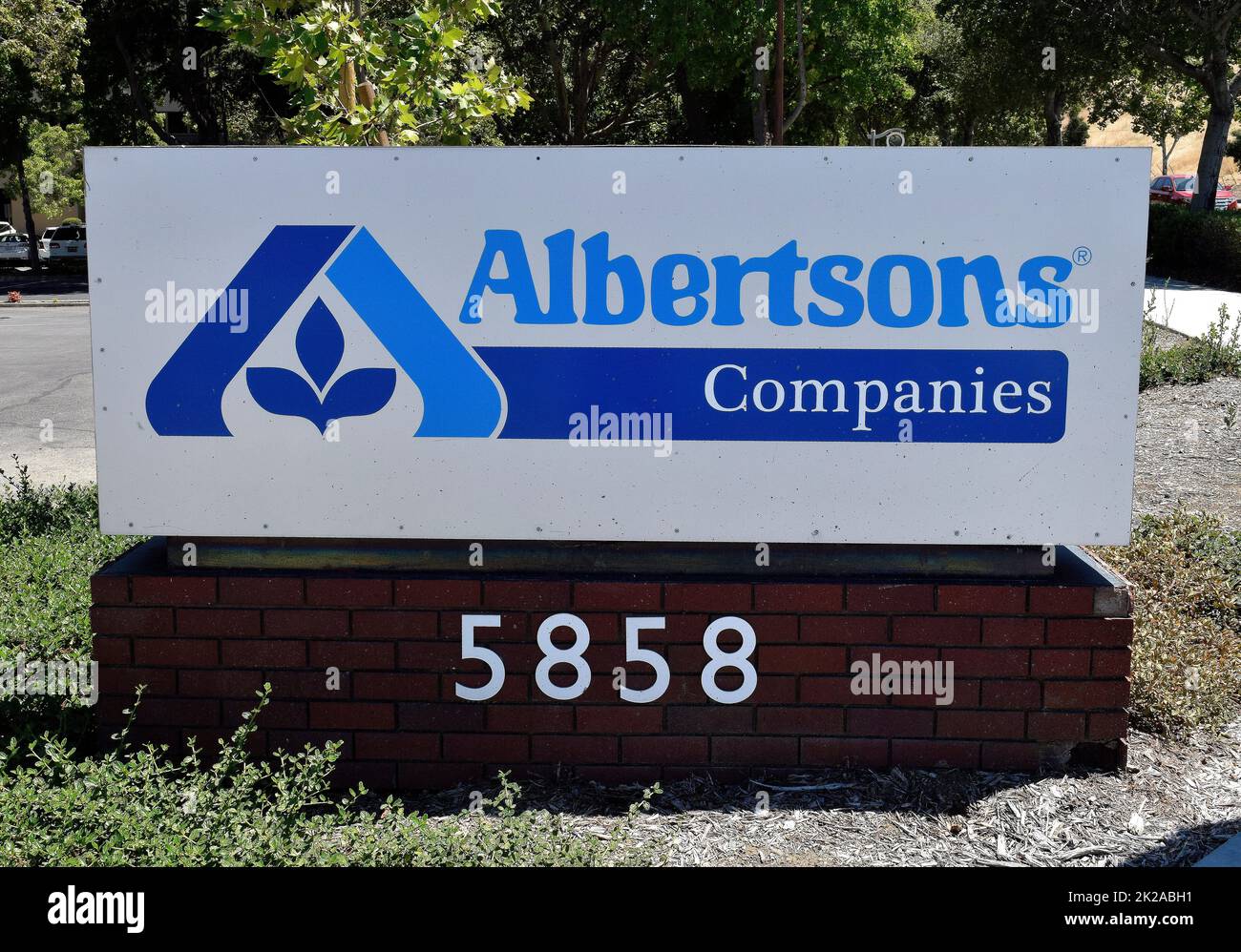 Albertsons companies sign in California, USA Stock Photo