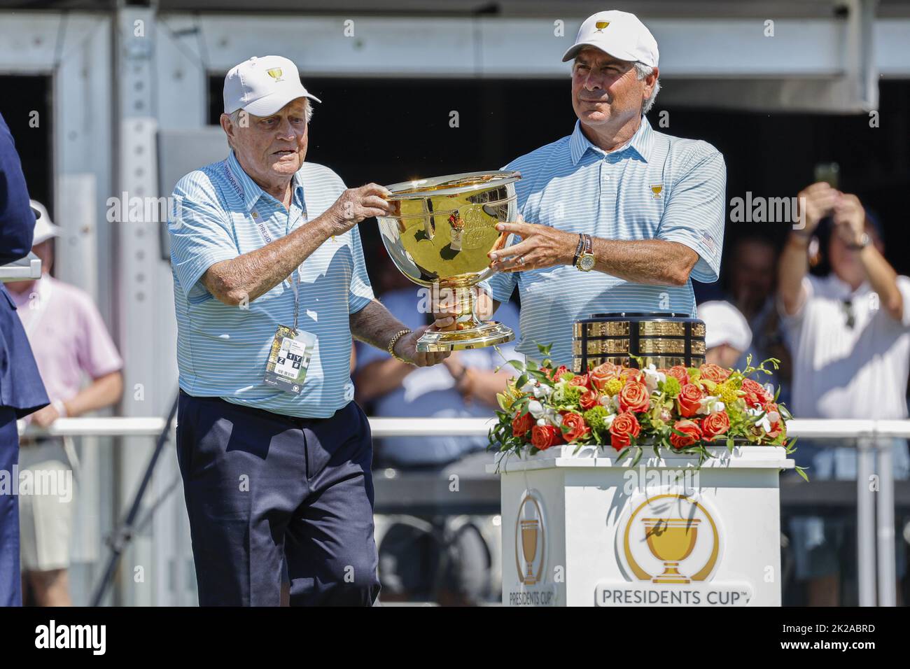 Fred couples with trophy hi-res stock photography and images