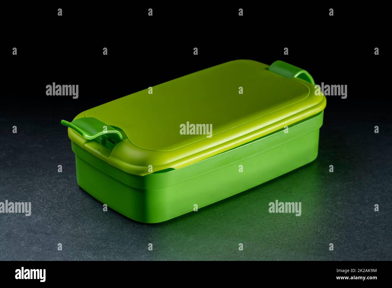 https://c8.alamy.com/comp/2K2AK9M/green-lunchbox-2K2AK9M.jpg