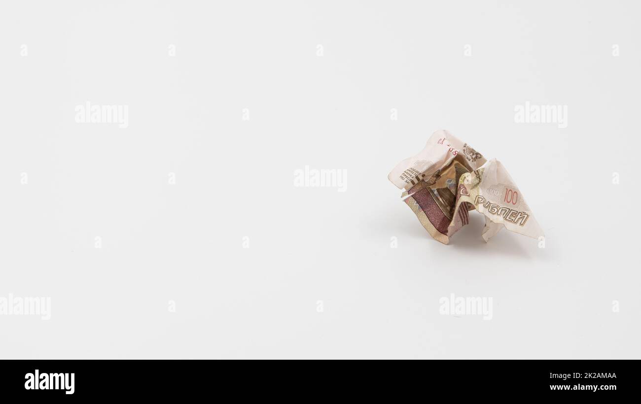 The crumpled old banknote of 100 russian rubles Stock Photo - Alamy