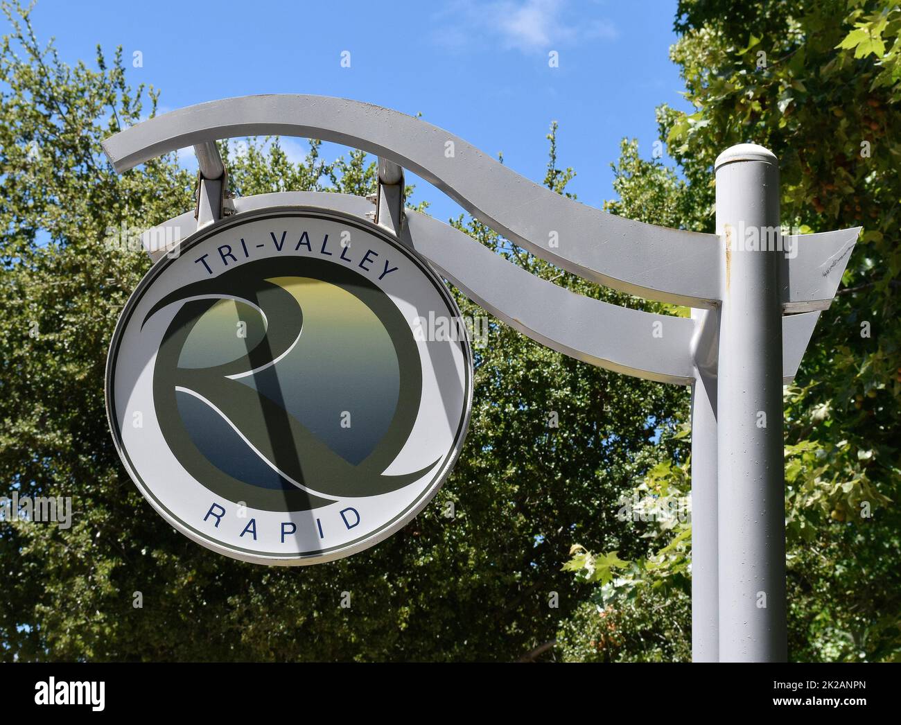 Tri-Valley Rapid Transit bus stop sign in Pleasanton, California, USA Stock Photo