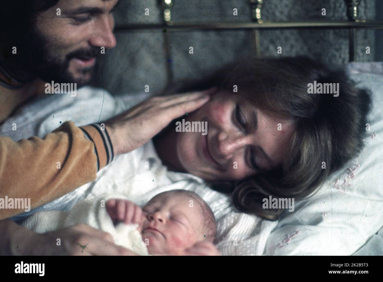 September 16, 1969 - British actress, VANESSA REDGRAVE proudly shows her newborn son, CARLO GABRIEL NERO, to the boys father, Italian actor FRANCO NERO, at her home in Chiswick, England. The parents are not married. (Credit Image: © Keystone Press Agency/ZUMA Press Wire) Stock Photo