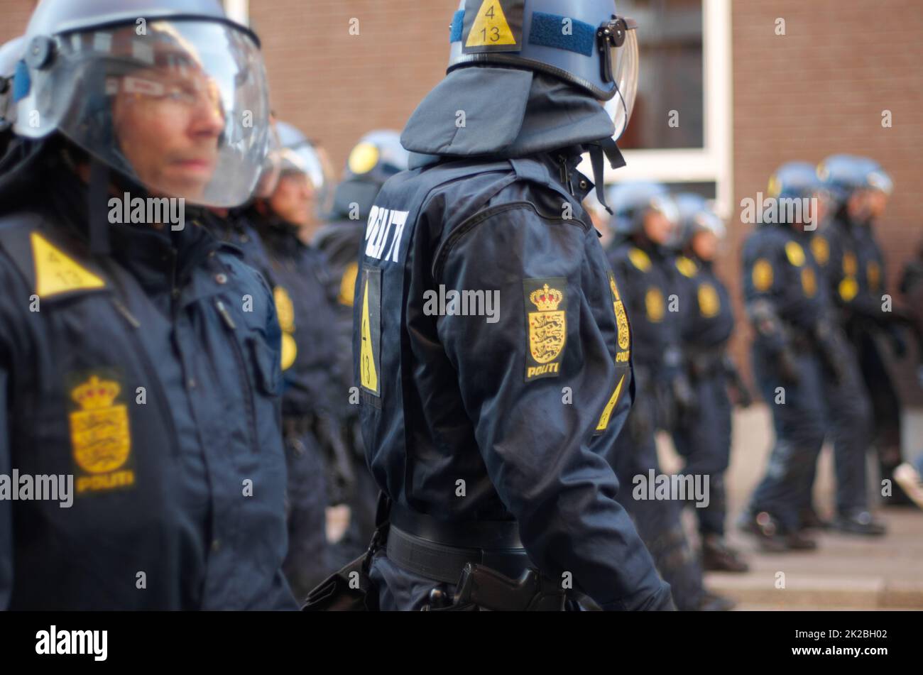 Line of police hi-res stock photography and images - Alamy