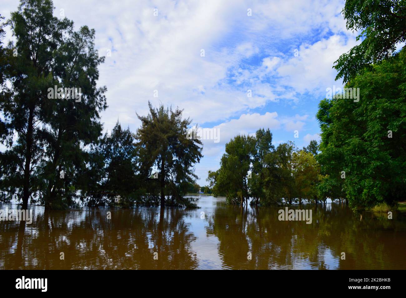 The Hawkesbury River overflows its banks at Windsor in Sydney's west Stock Photo