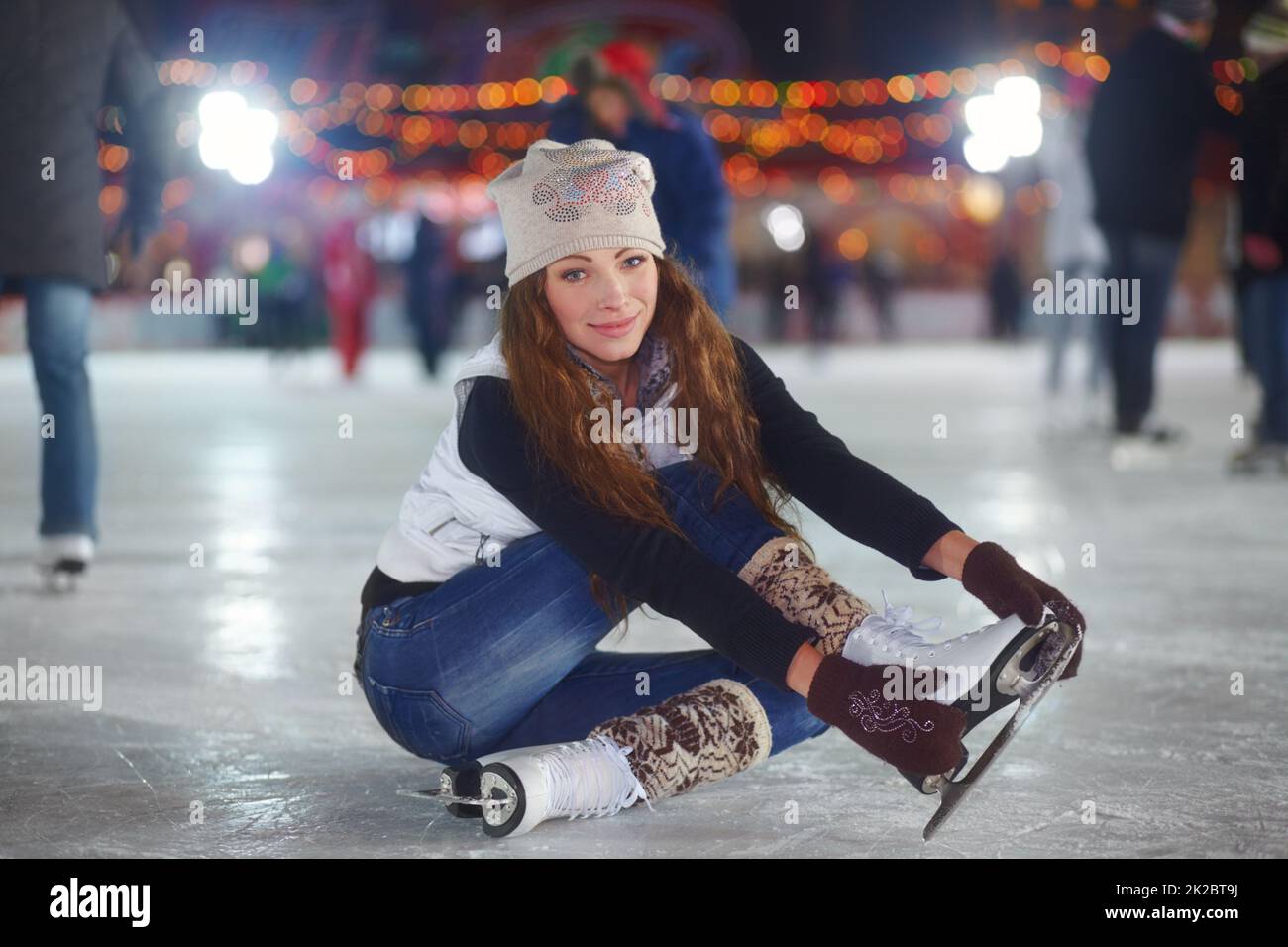 Im not sure how to stretch in skates..... Portrait of an attractive