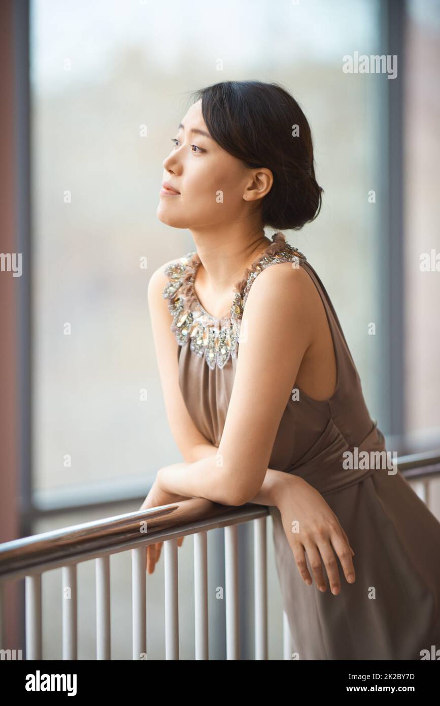 Lady elegantly dressed hi-res stock photography and images - Alamy
