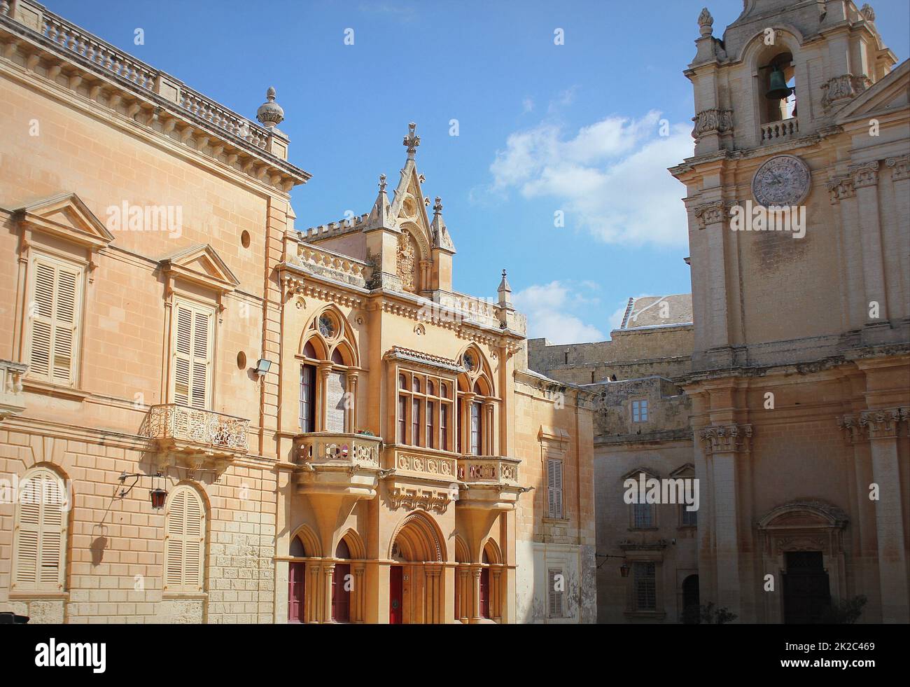 House facade at St. Pauls's Square and St. Paul's Cathedral in Mdina, Malta Stock Photo