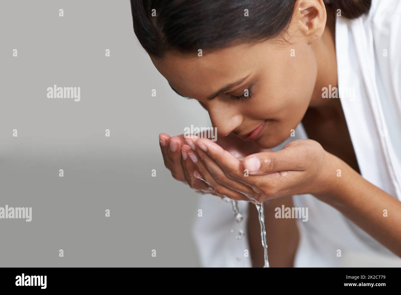 Face washing basin hires stock photography and images Alamy