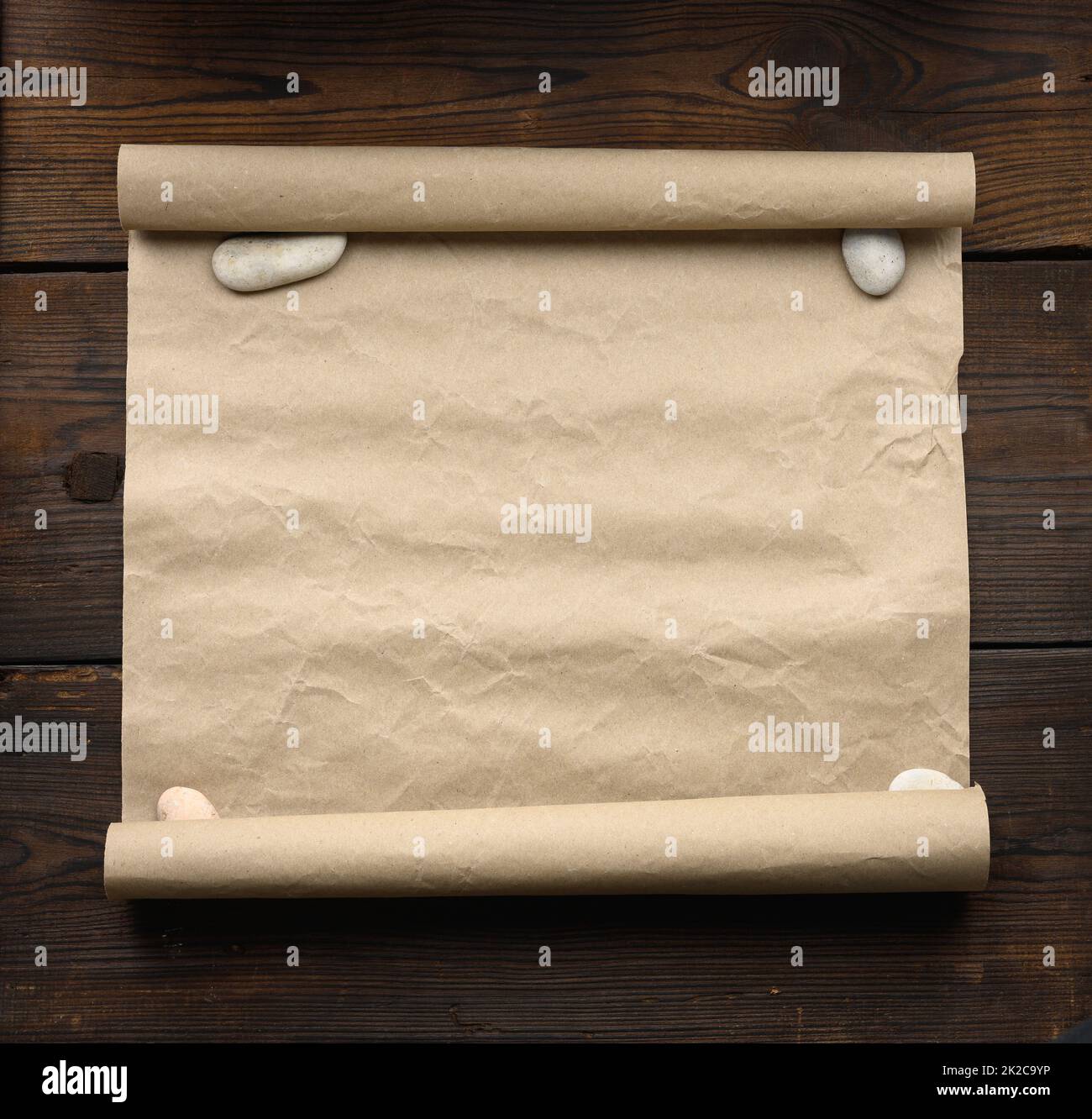 Roll of plain brown wrapping paper Stock Photo - Alamy