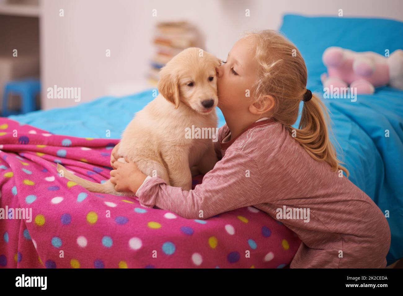 Little girl kissing dog hires stock photography and images Alamy