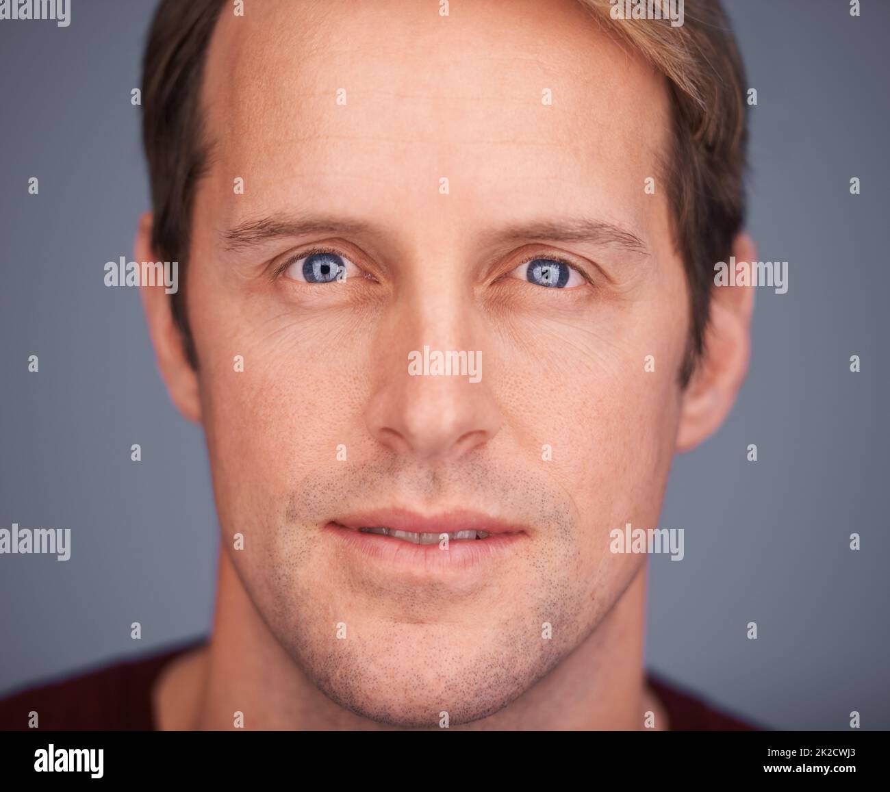 Blue eyes man hi-res stock photography and images - Alamy