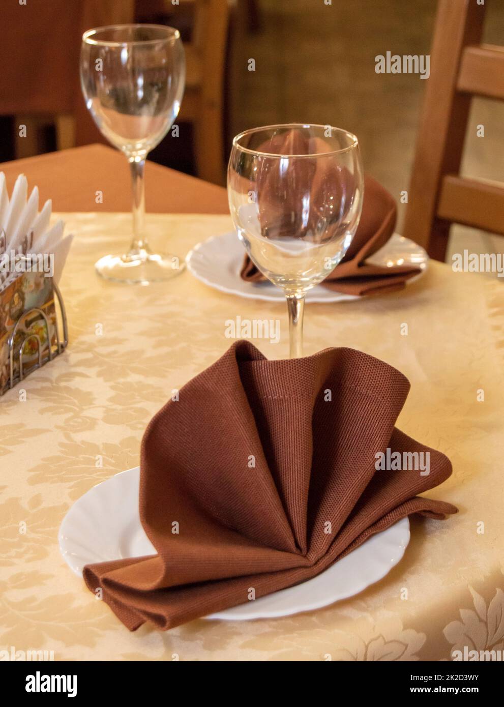 Paper napkins in glasses restaurant hi-res stock photography and images -  Alamy