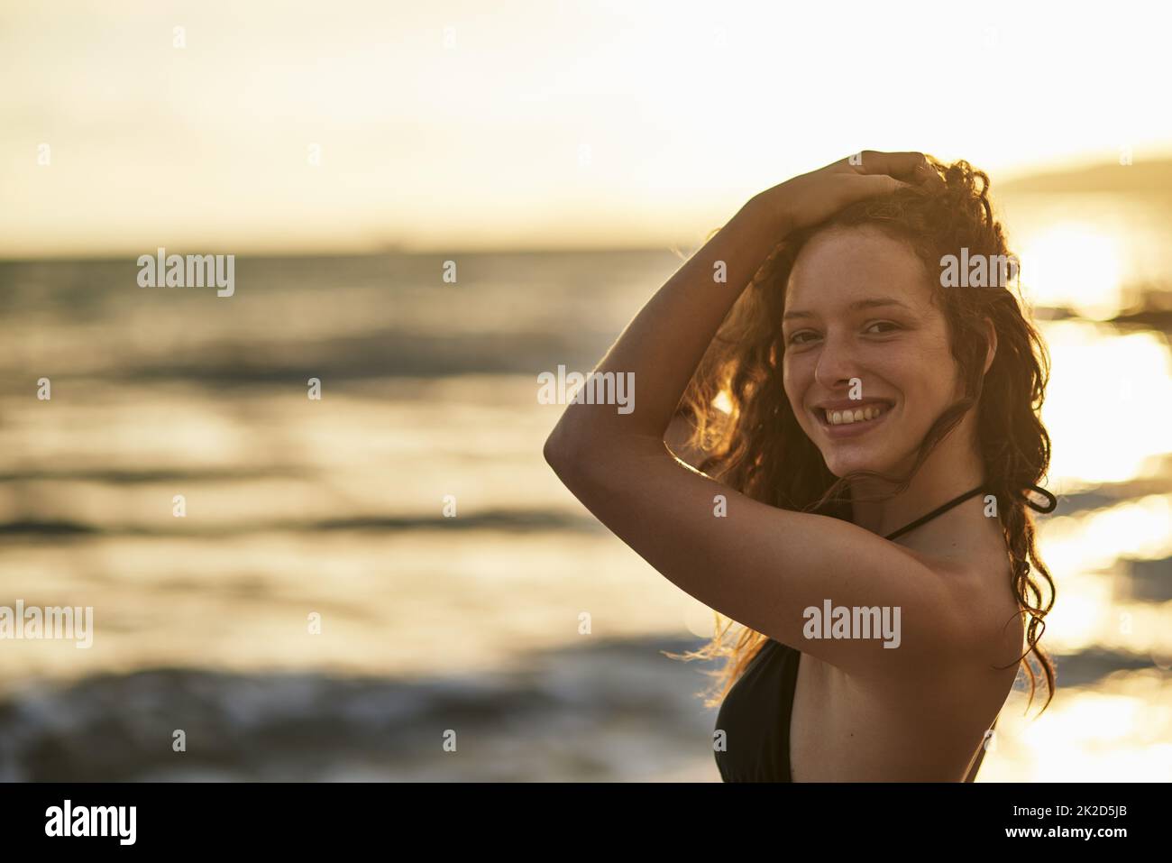 Portrait happy woman beach hi-res stock photography and images - Alamy