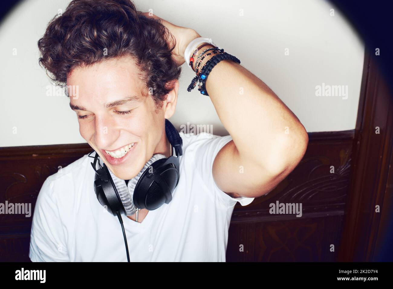 Guy headphones around neck hi res stock photography and images Alamy