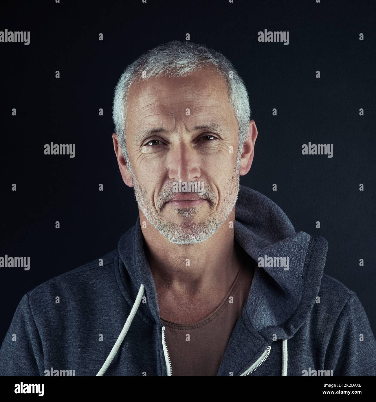 Man dark background hi-res stock photography and images - Alamy