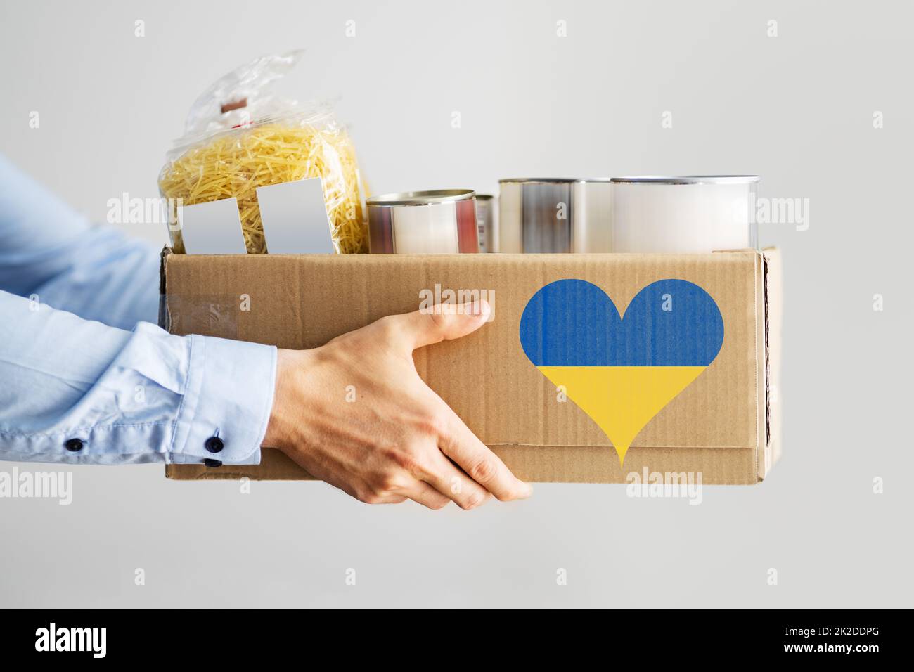Food bank box hi-res stock photography and images - Alamy
