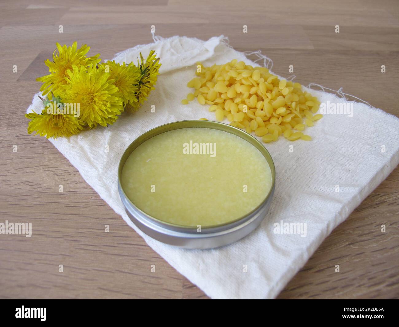 Beeswax wood finish hires stock photography and images Alamy