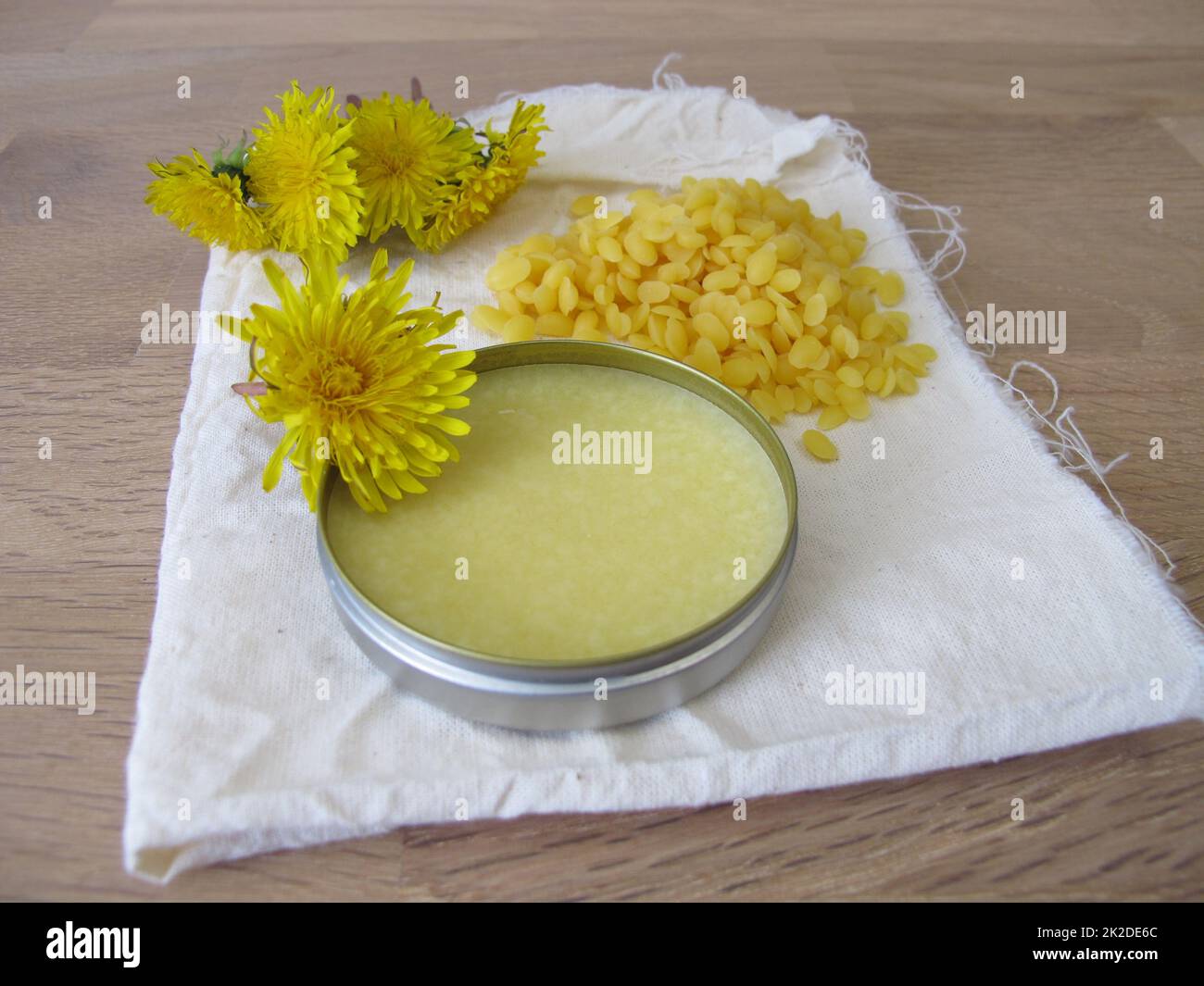 Homemade natural beeswax wood cleaner for wooden furniture and surfaces