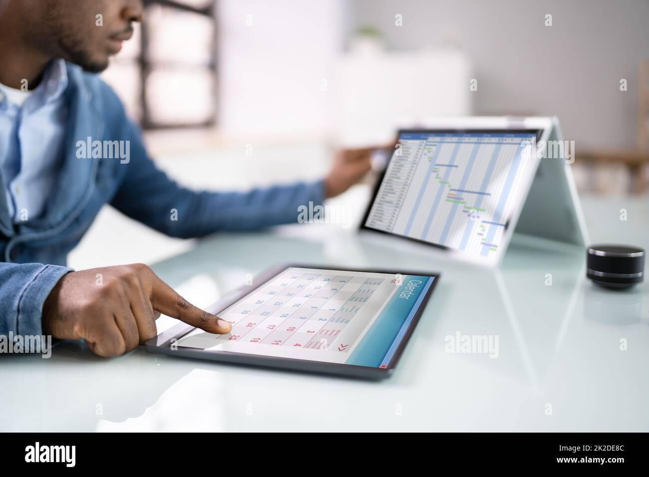 Project Control Gantt Software And Calendar Stock Photo Alamy Project Control Gantt Software And Calendar Stock Photo Alamy