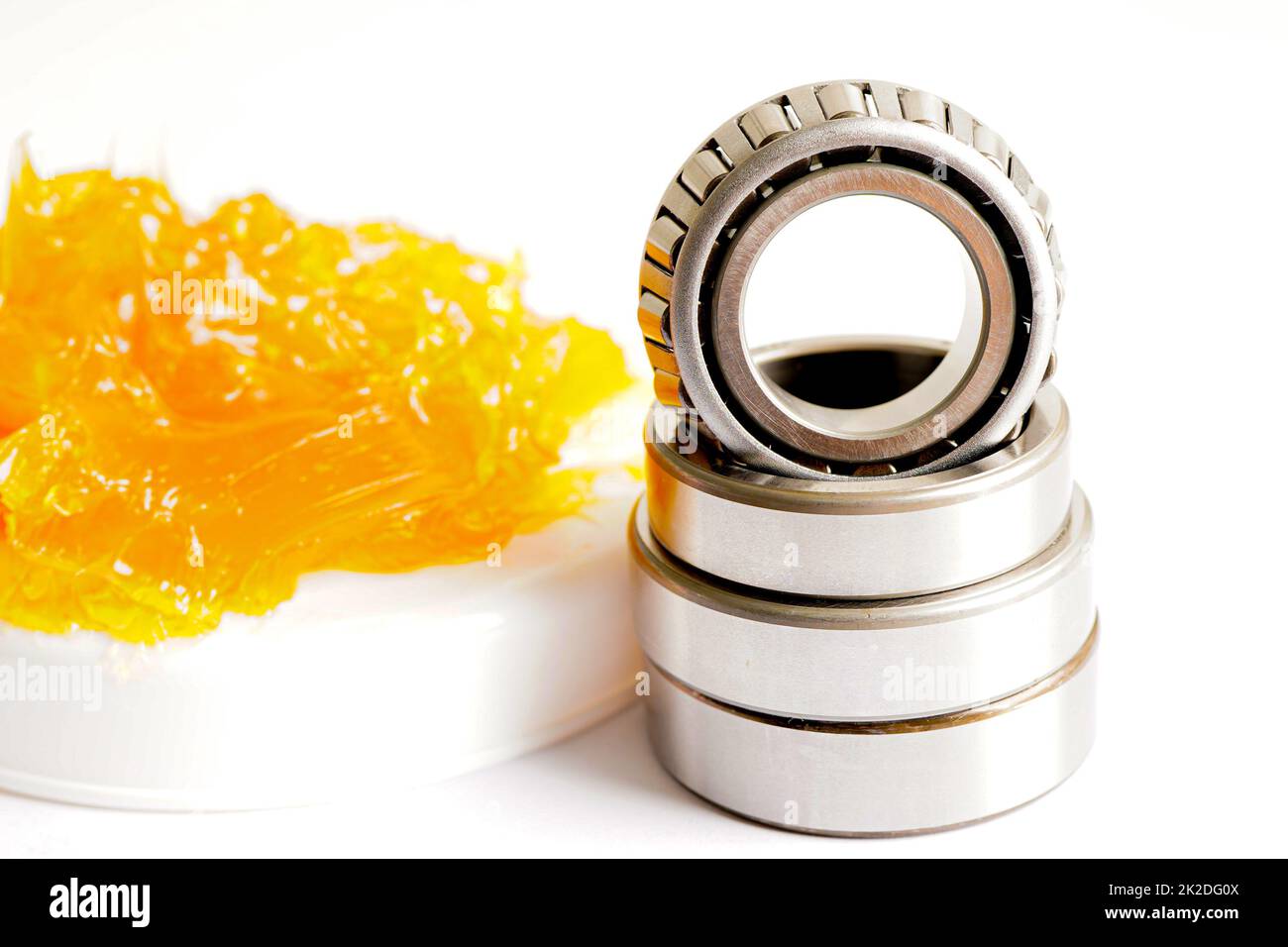 Grease and ball bearing, lithium machinery lubrication for automotive