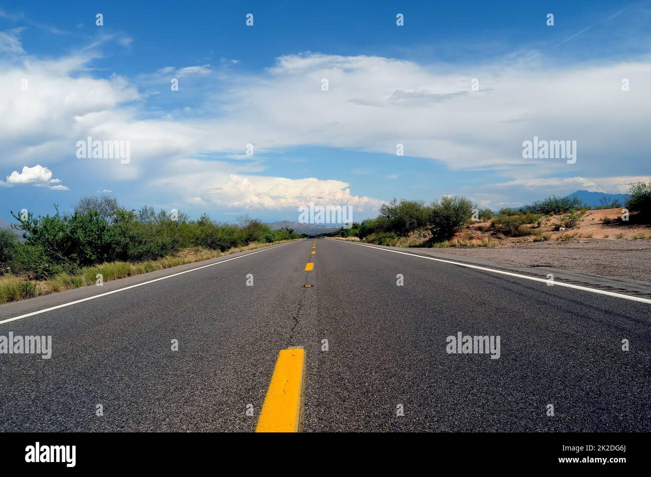 Paved road southern Arizona Stock Photo - Alamy