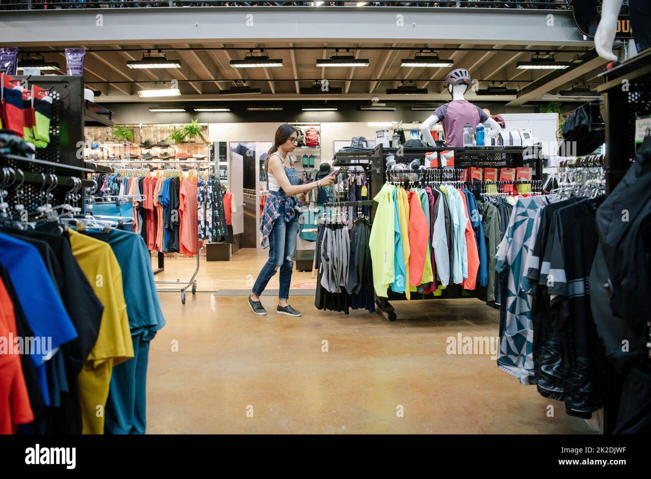 Bike shop owner hi-res stock photography and images - Alamy