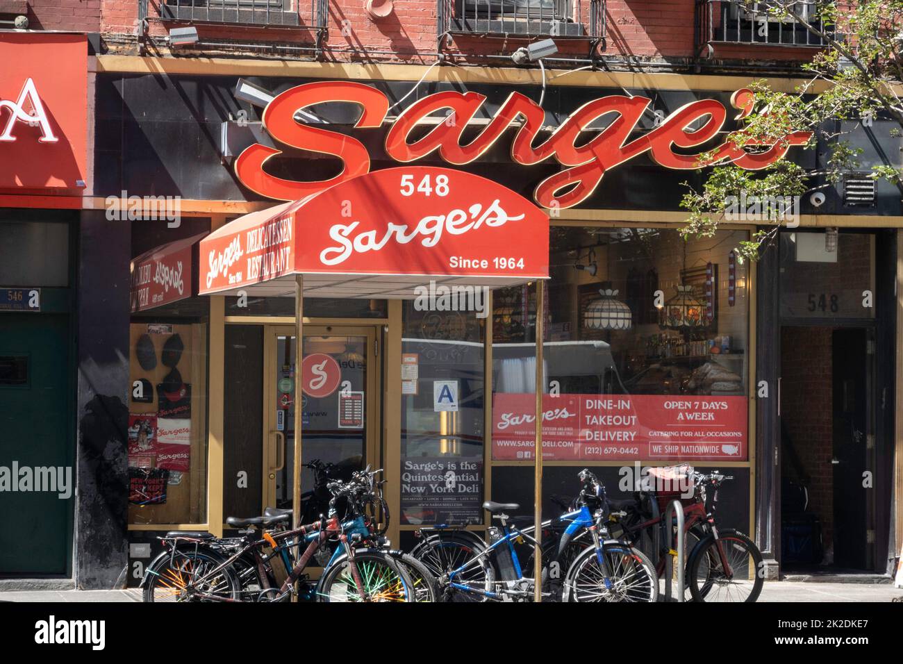 Sarge's Restaurant and Delicatessen, NYC, USA 2022 Stock Photo - Alamy
