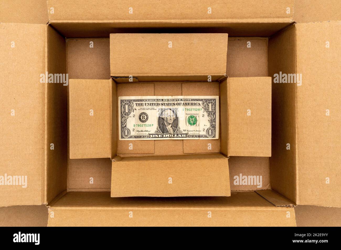 Bottom cargo hi res stock photography and images Alamy