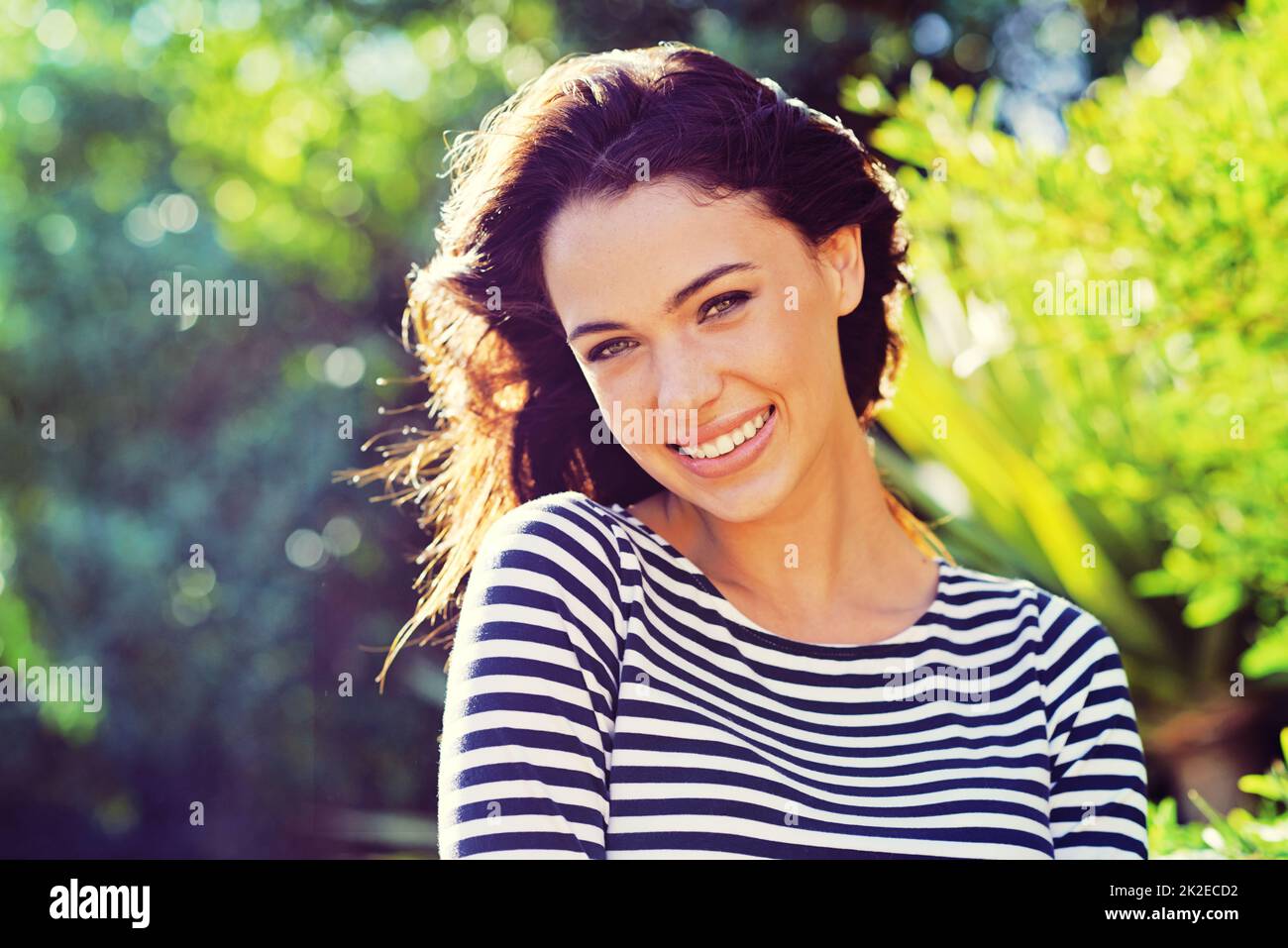 Gorgeous young brunette woman in hi-res stock photography and images ...