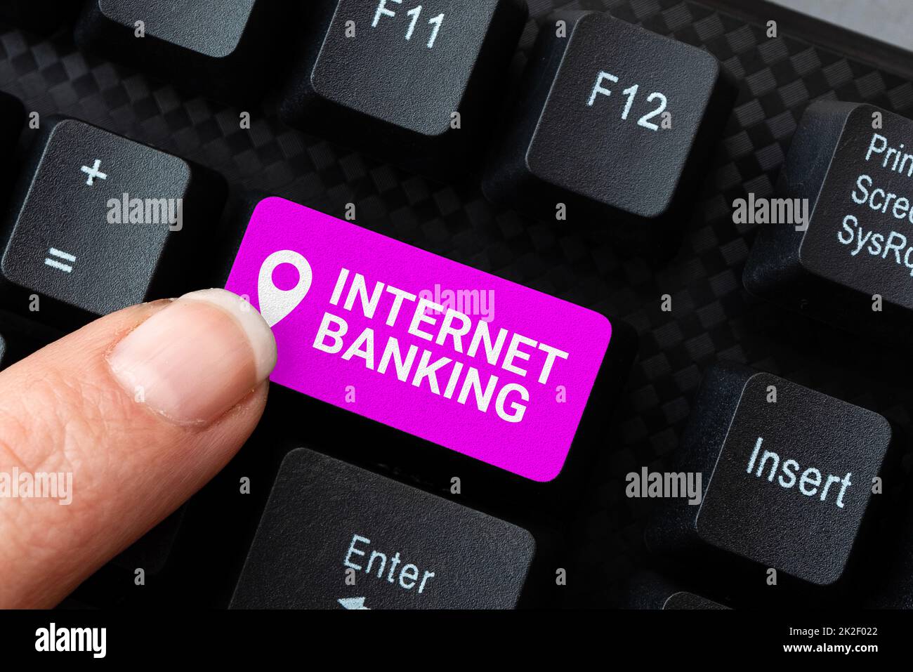 Text caption presenting Internet Banking. Business approach a method of investment which is conducted electronically Writing Comments On A Social Media Post, Typing Interesting New Article Stock Photo